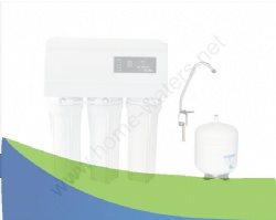Undersink water filter with dustproof cover